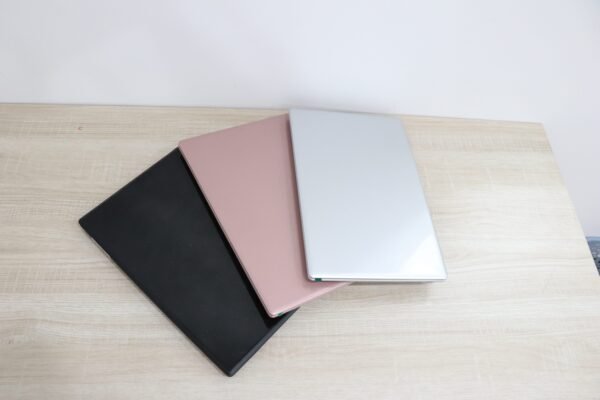 15.6-inch flip screen laptop - Image 2